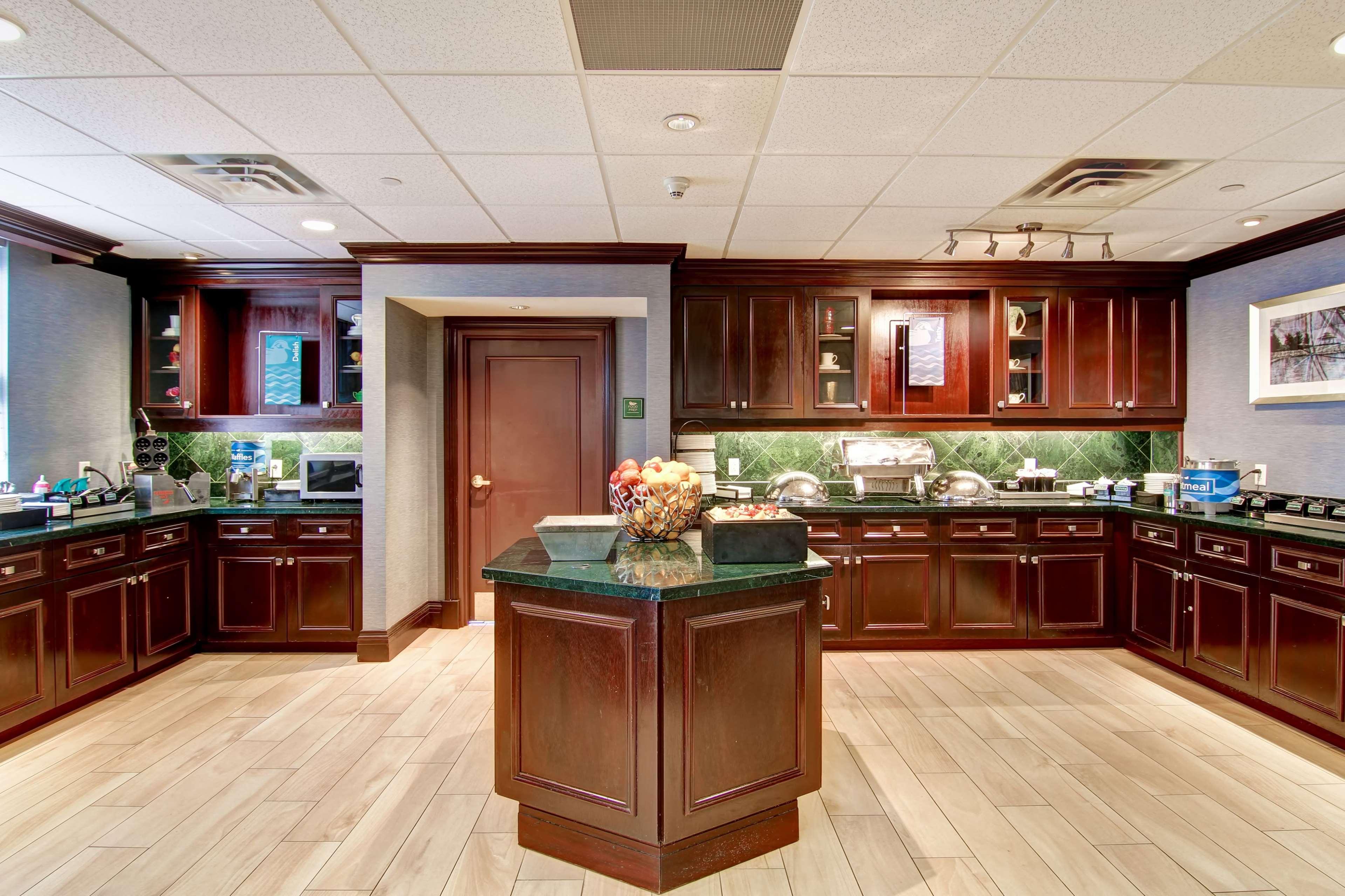 Homewood Suites By Hilton Toronto Mississauga Exterior foto