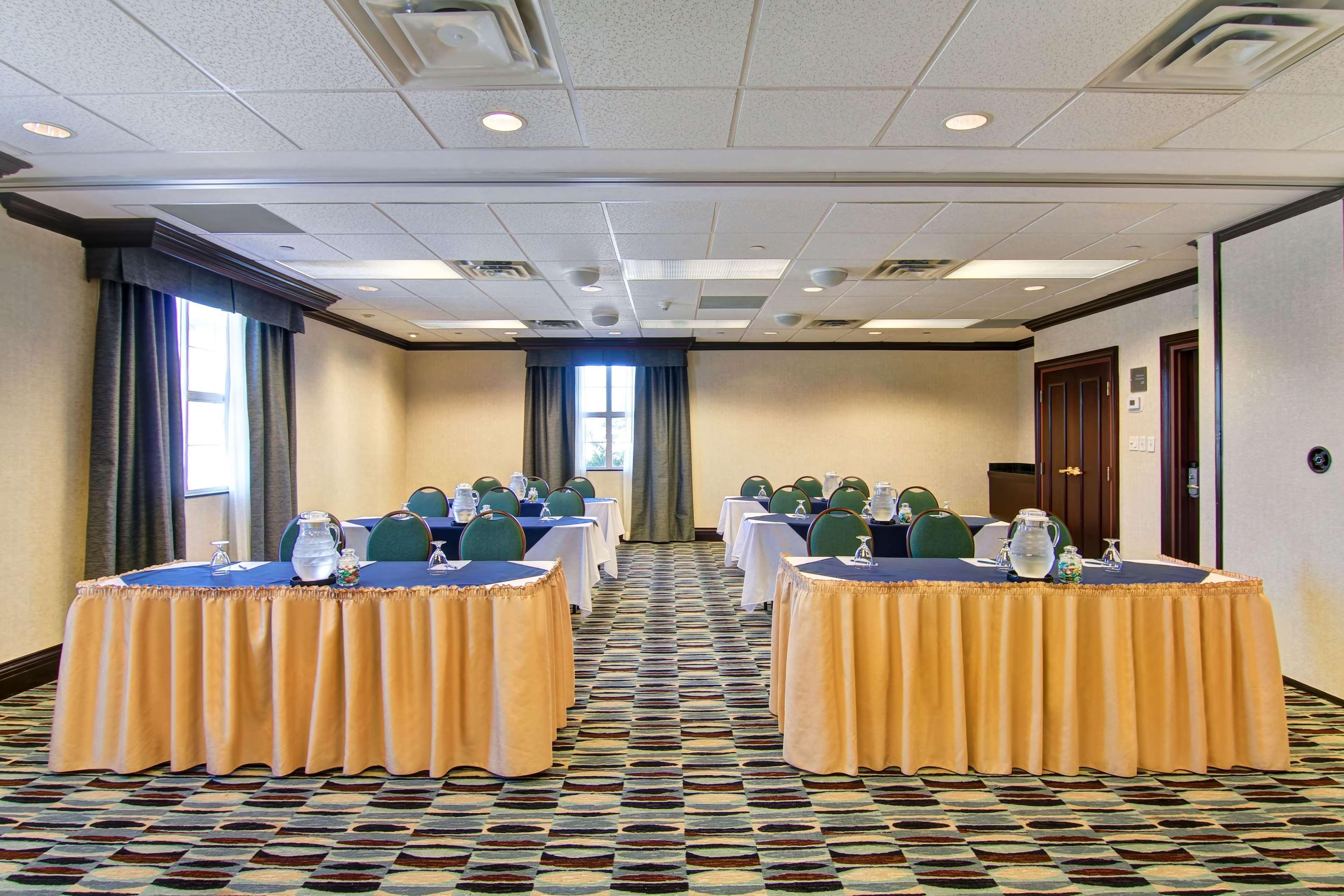 Homewood Suites By Hilton Toronto Mississauga Exterior foto